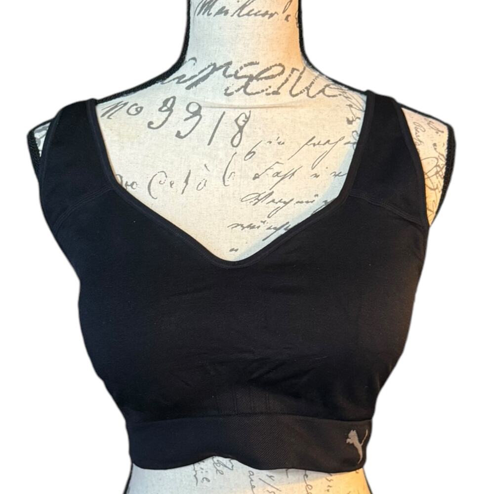 Puma Black Pullover Wireless Sports Size Bra Medium NWOT